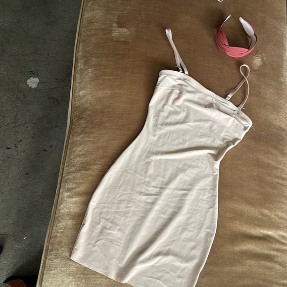 Body shaping Layer for sheer dresses tops Great lining sz S tight New no tag - Picture 1 of 4